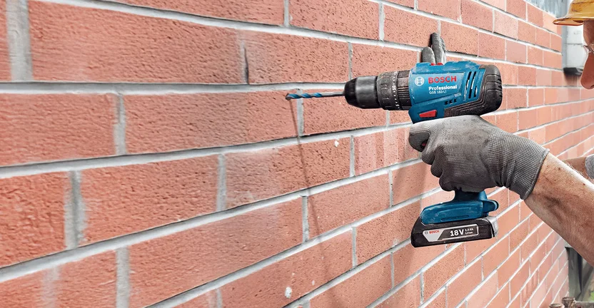 Bosch GSB 183-Lİ Darbeli Matkap (2.0 Ah Akü ve 41 Parça Aksesuar Setli)