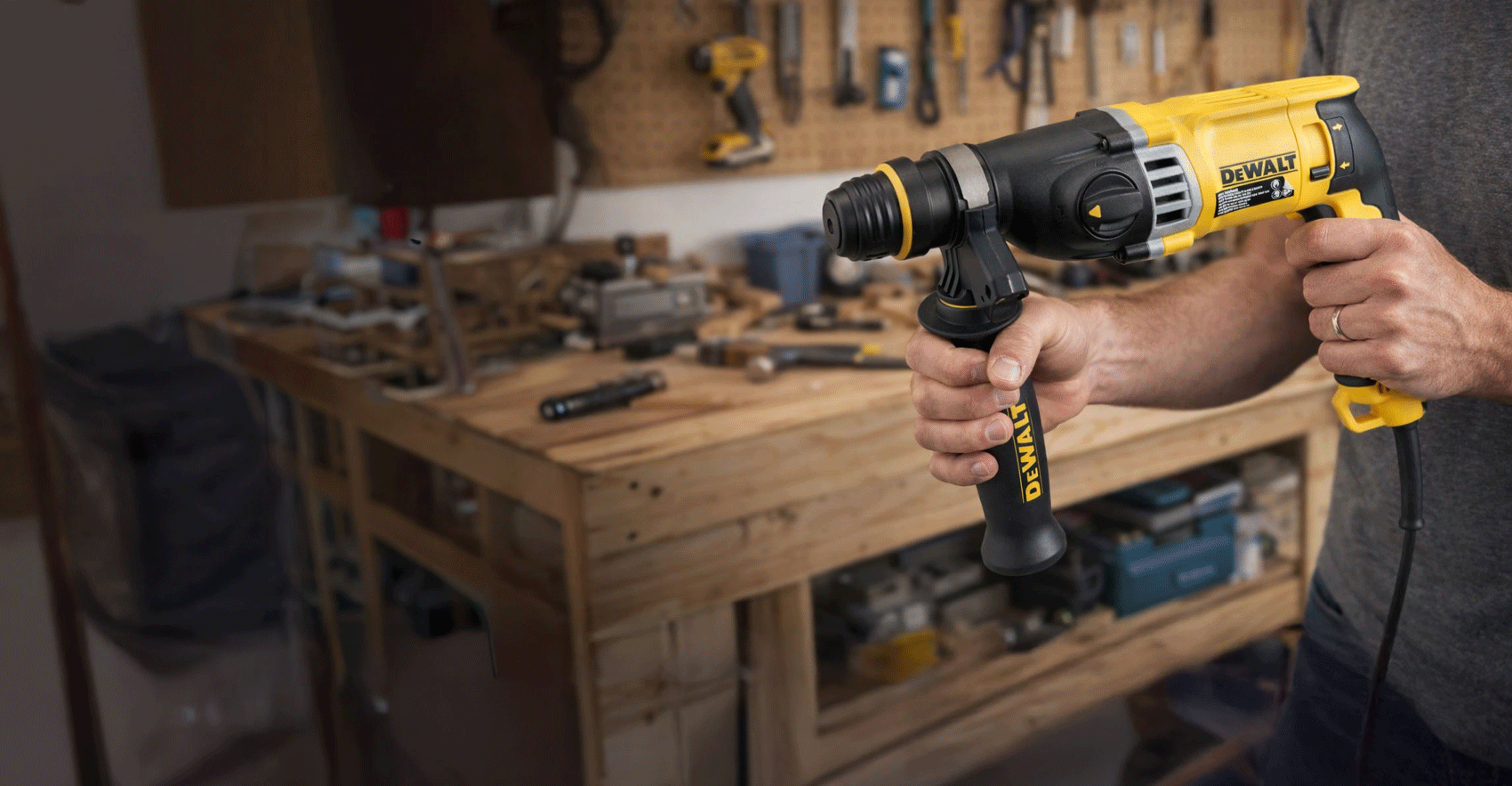 Dewalt D25143K 900W SDS Kırıcı Delici Pnömatik Matkap