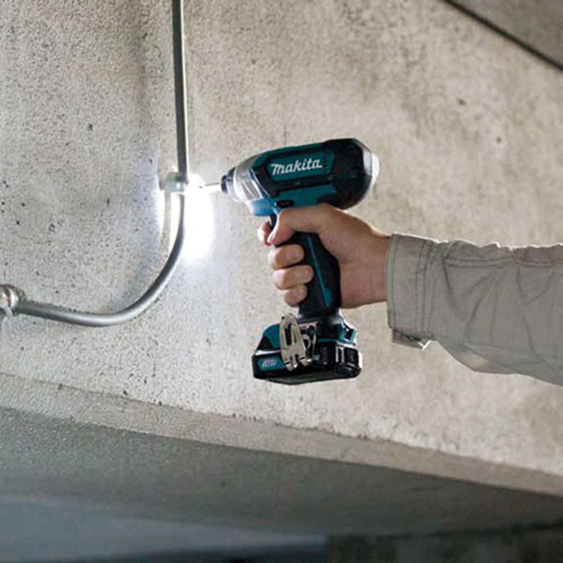    Makita TD110DWAE 10.8 V 2 Ah Çift Akülü Li-ion Matkap  