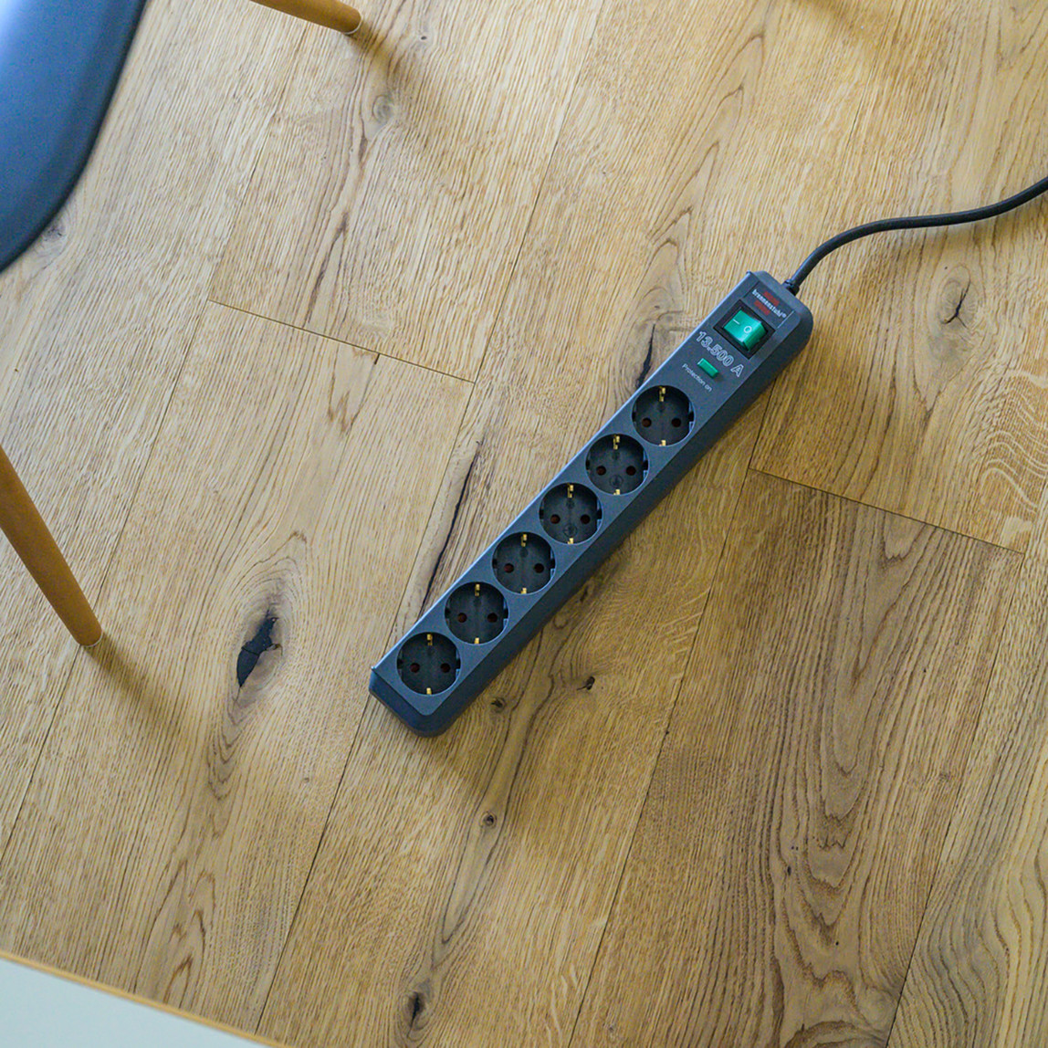    Brennenstuhl Eco Line 6'lı 13.500A Akım Korumalı Anahtarlı Priz  