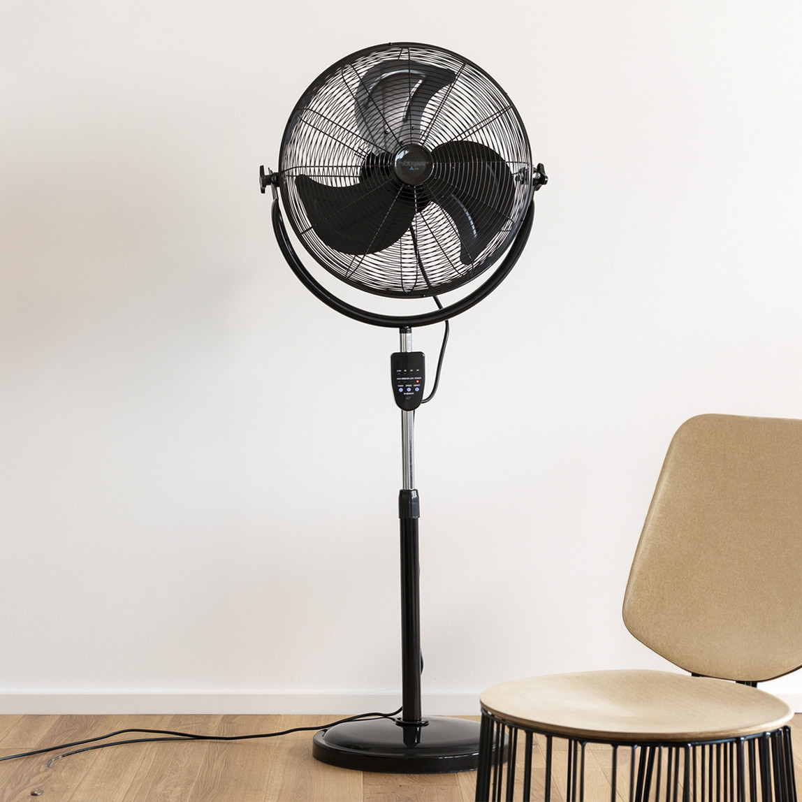    Voltomat Ayaklı Vantilatör 100W Siyah Uzaktan Kumandalı 