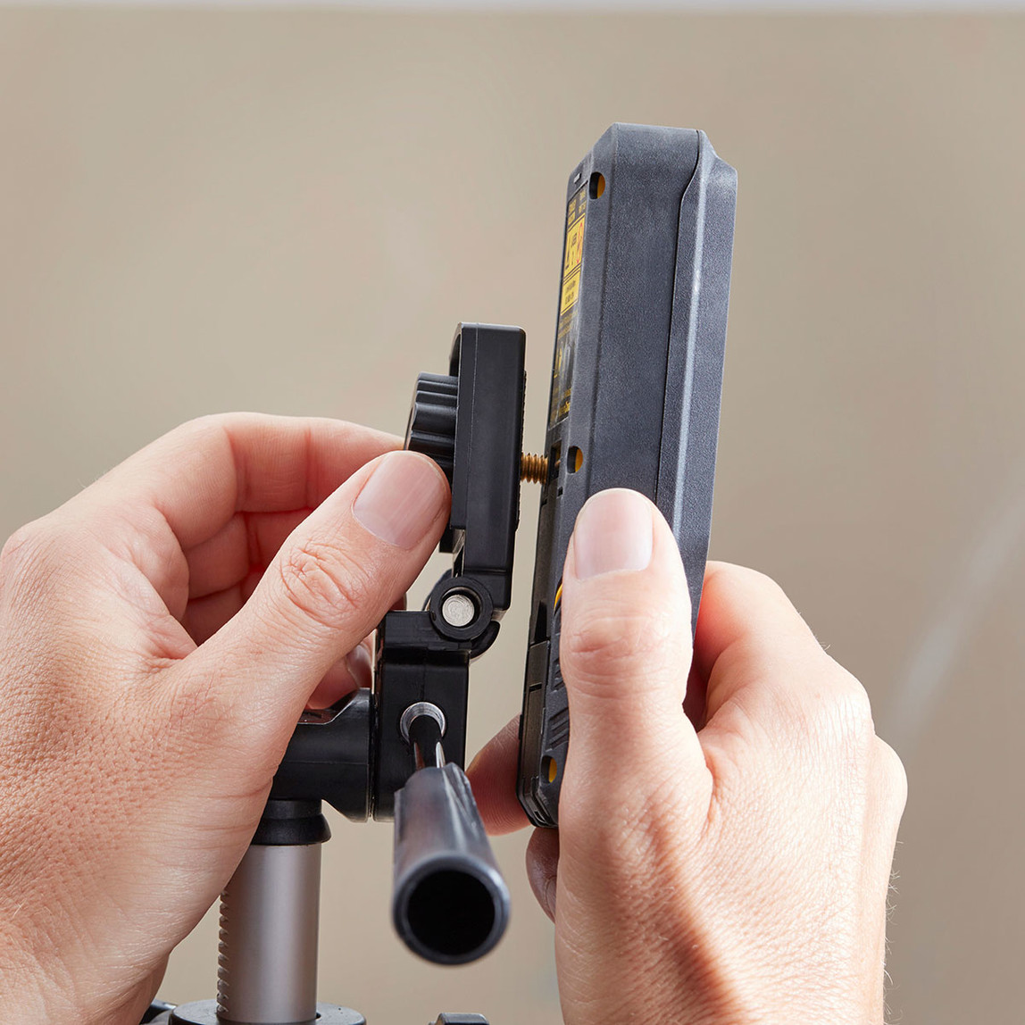    Stanley 1-77-201 Kamera ve Lazer Tripod 