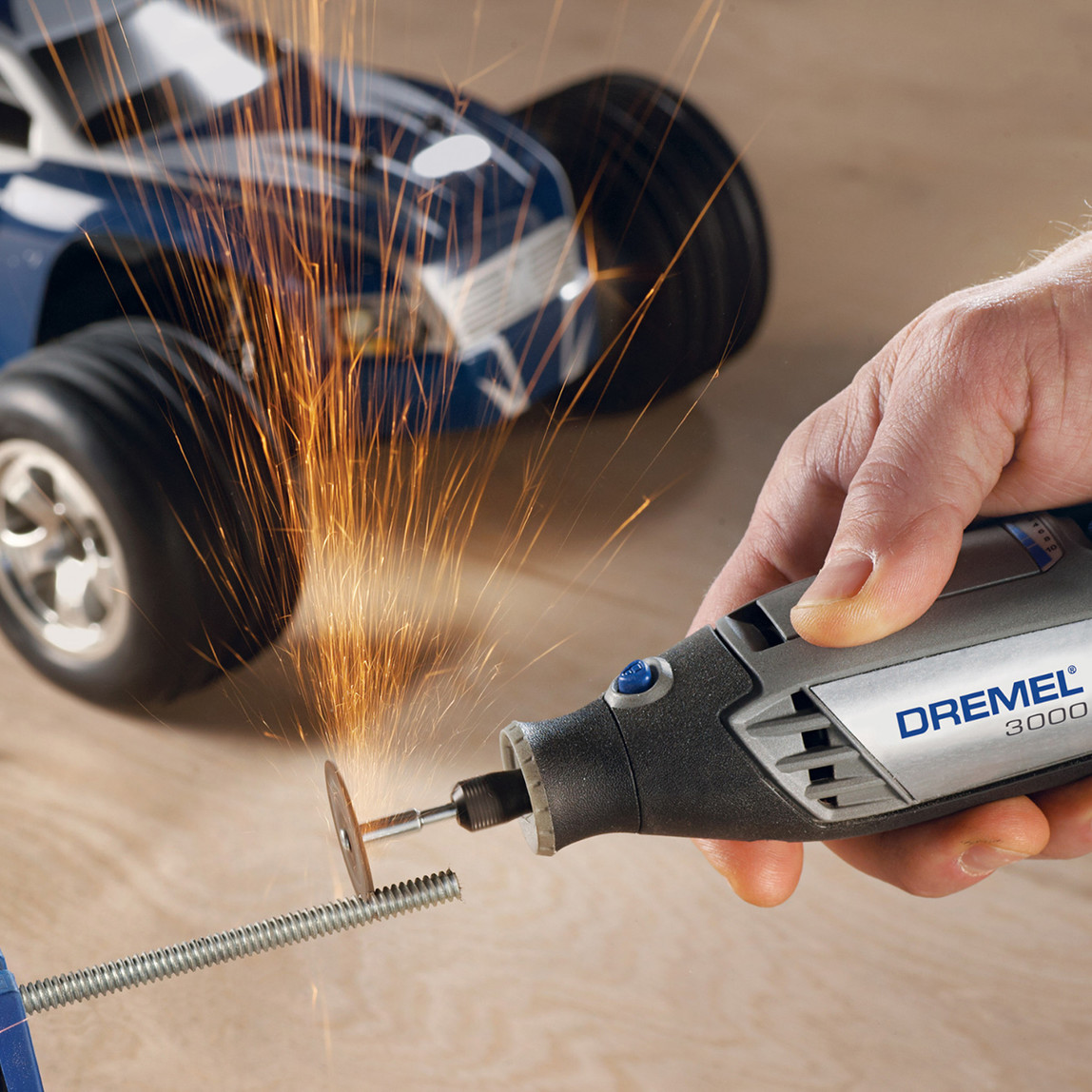    Dremel 3000 F0133000JC 130W 15 Parça Aksesuarlı Çok Amaçlı El Motoru 