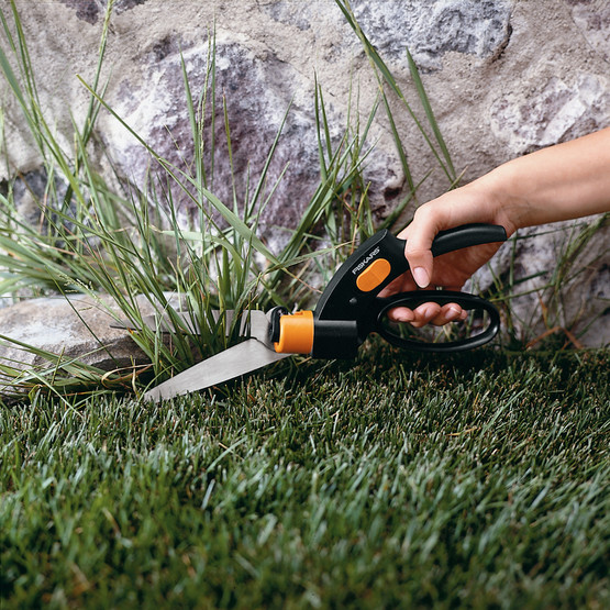 Fiskars Çim Makası Servo Sistem 113680 