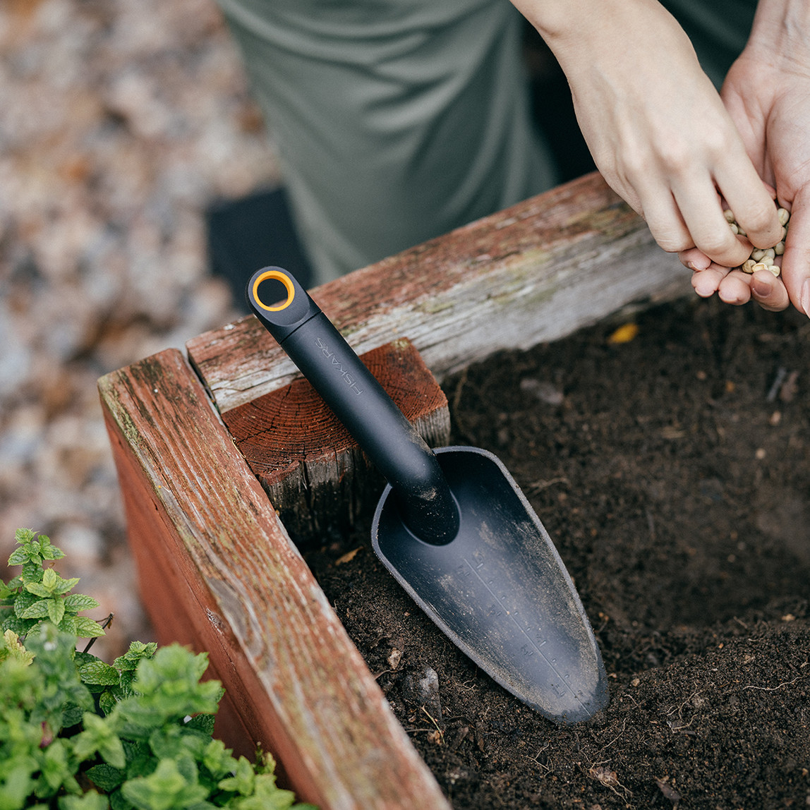    Fiskars 137000 Bahçe Malası  