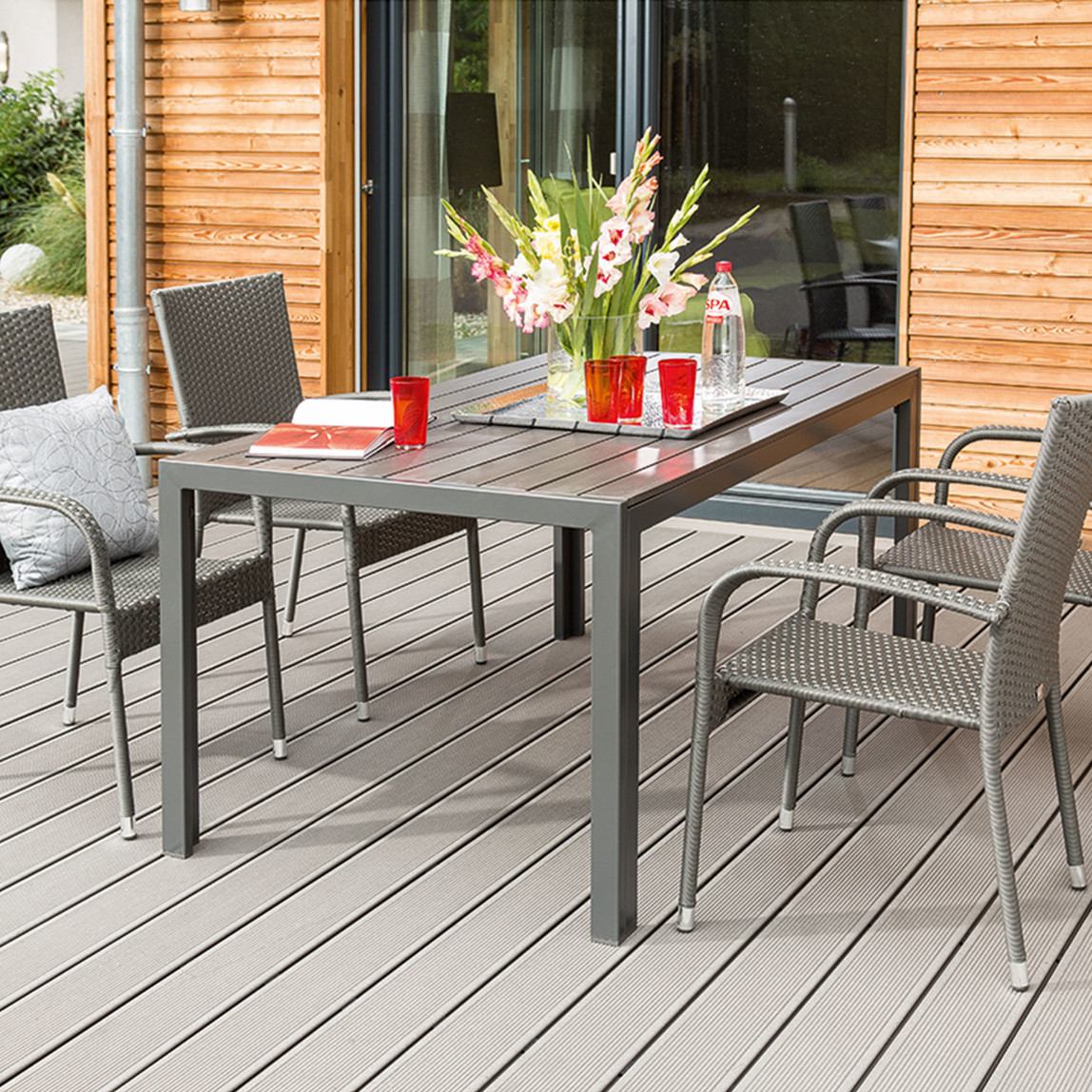    Sunfun Steel Neila Rattan Sandalye 