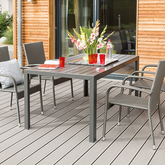 Sunfun Steel Neila Rattan Sandalye