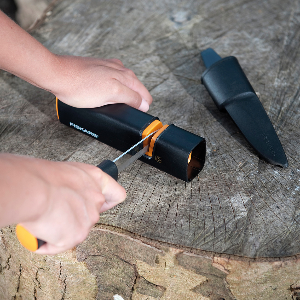    Fiskars 120740 Bıçak Bileyici  