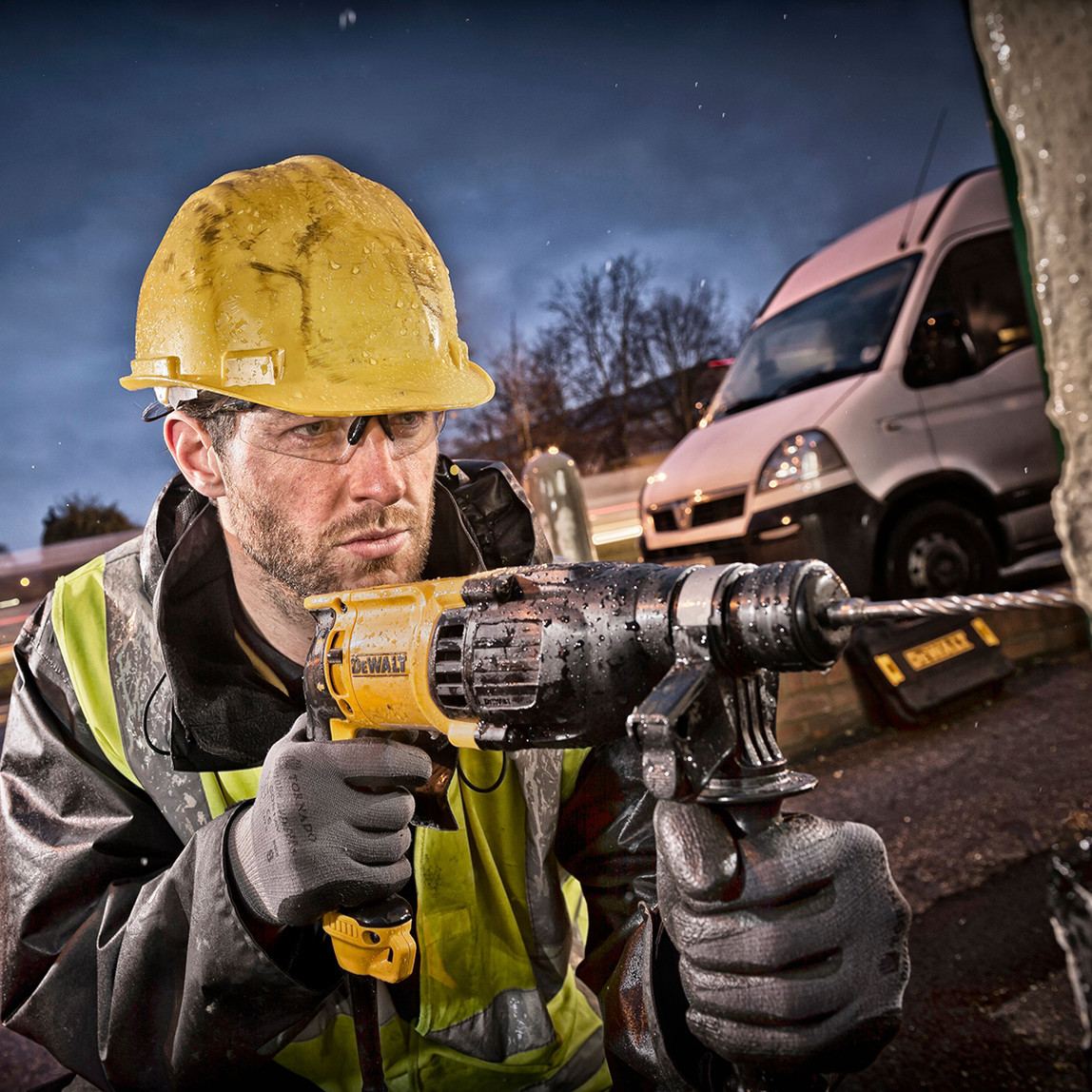    Dewalt D25133K 800W SDS Plus Pnömatik Kırıcı Delici Matkap 