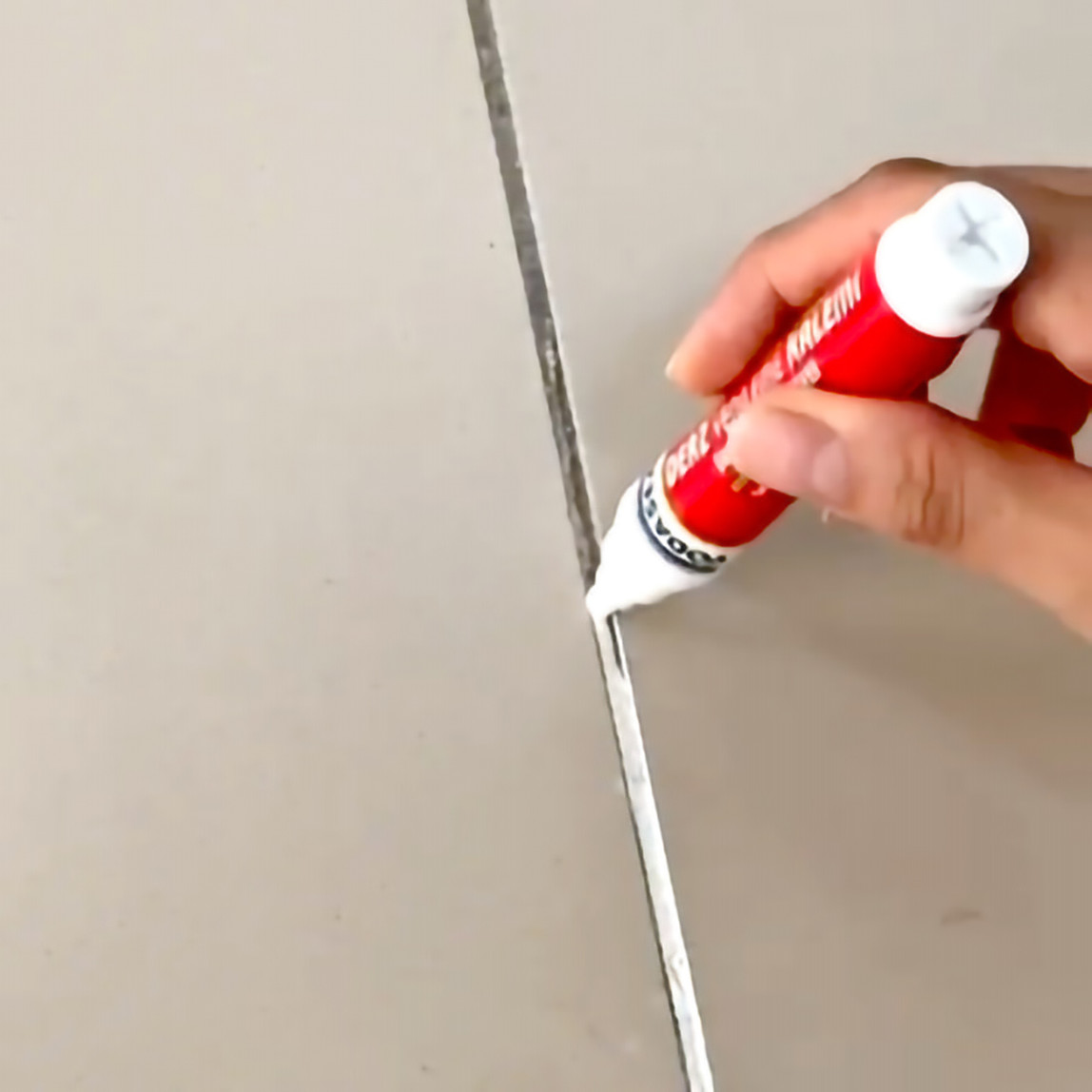    Vodaseal Derz Yenileme Kalemi Beyaz 