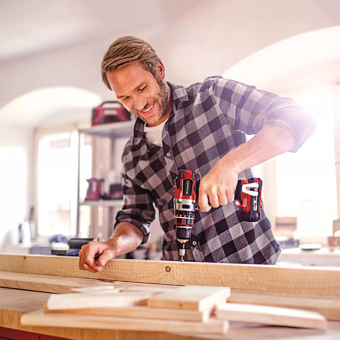    Einhell TE-CD 18 Li-i BL 18V 2 Ah Li-ion Kömürsüz Akülü Darbeli Matkap 