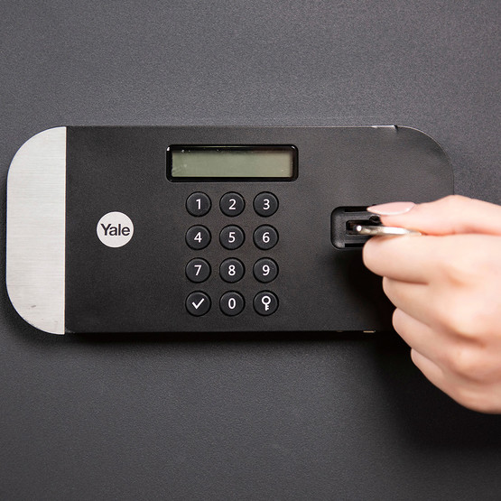 Yale YSEM/250/EG1 Dijital Siyah Elektronik Para Kasası