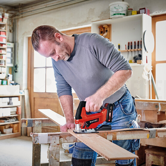 Einhell TC-JS 18 Li Solo Akülü Dekupaj Testere (Akü ve Şarj Cihazı Dahil Değildir.)