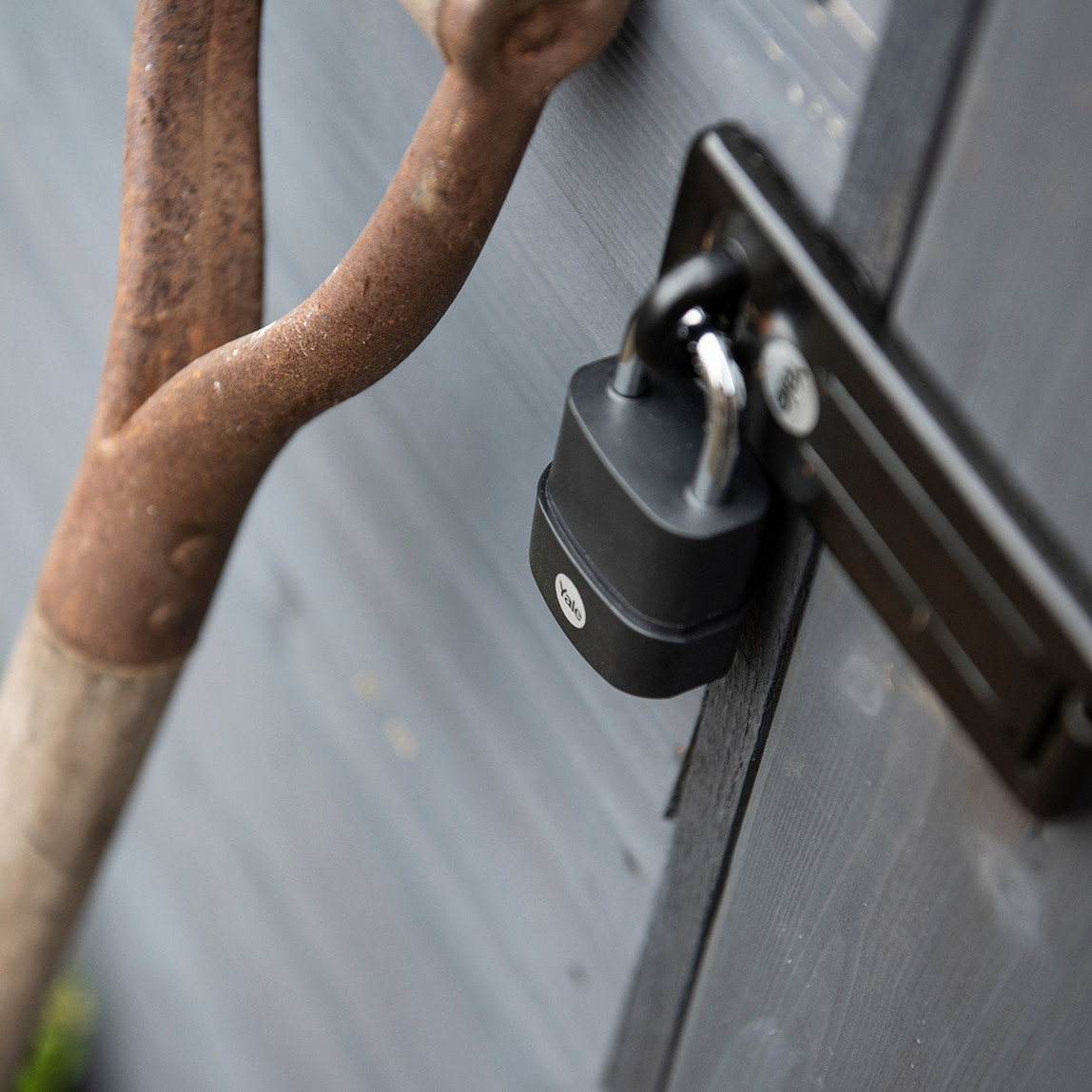    Yale 45 mm Protector Zor Hava Şartlarına Dayanıklı Asma Kilit -  Yarı Açık Blister  