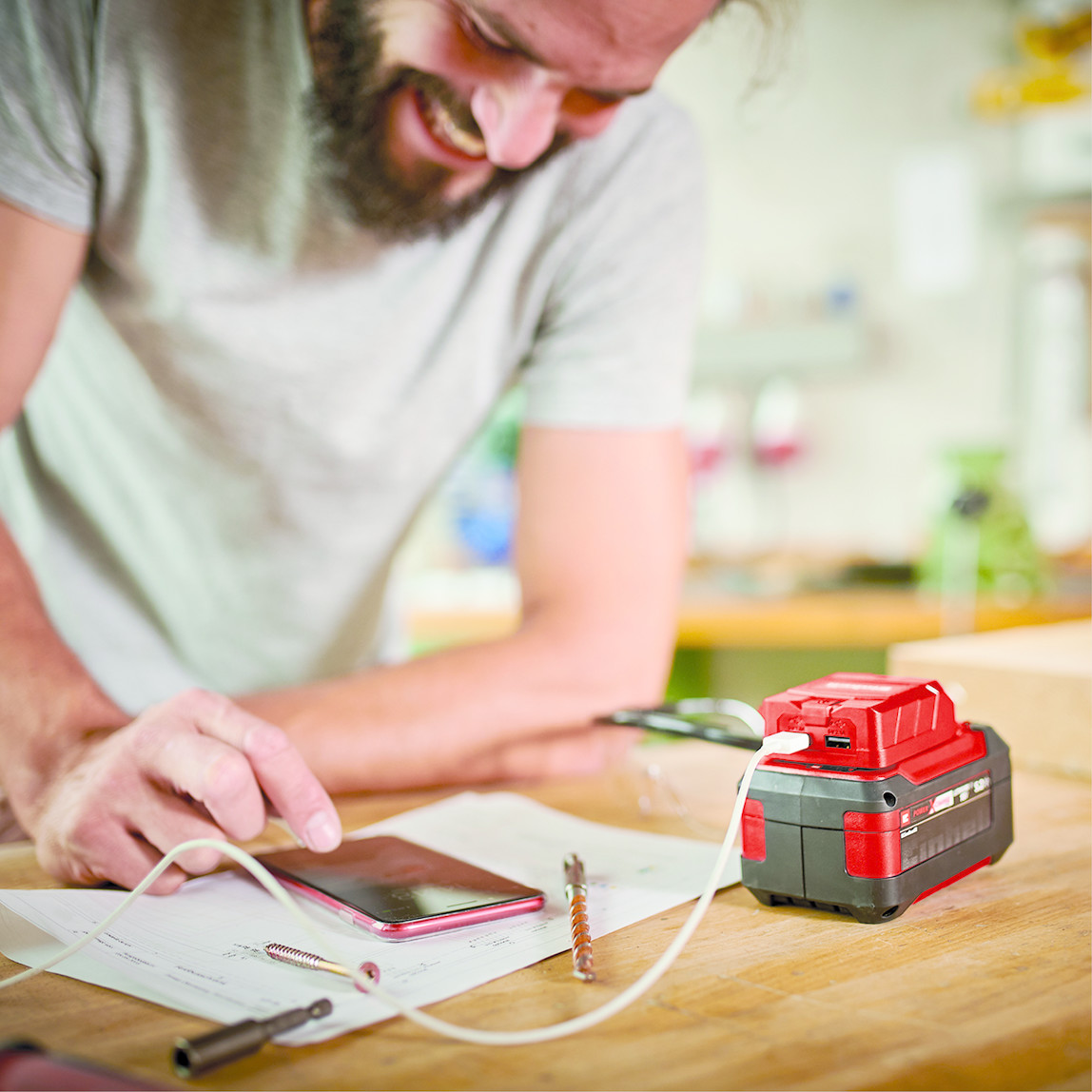    Einhell Te Cp 18V 2.1Ah Li Usb Şarj Cihazı (Akü Dahil Değildir.) 