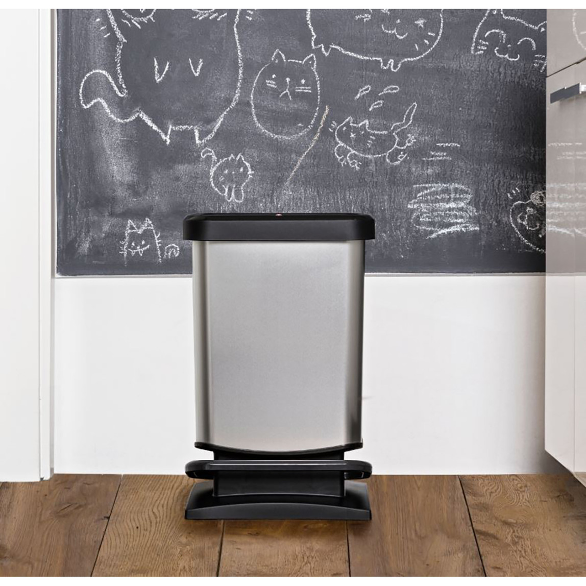    Rotho Paso Pedallı Çöp Kovası 20 L 