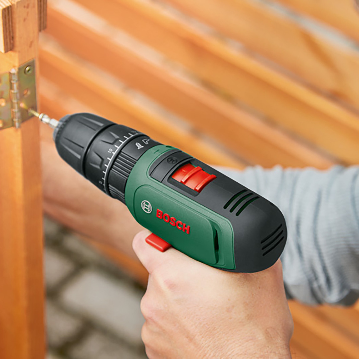    Bosch EasyImpact 1200 (1.5 Ah, Çift Akü, GAL1210CV) 12'li Aksesuar Seti  