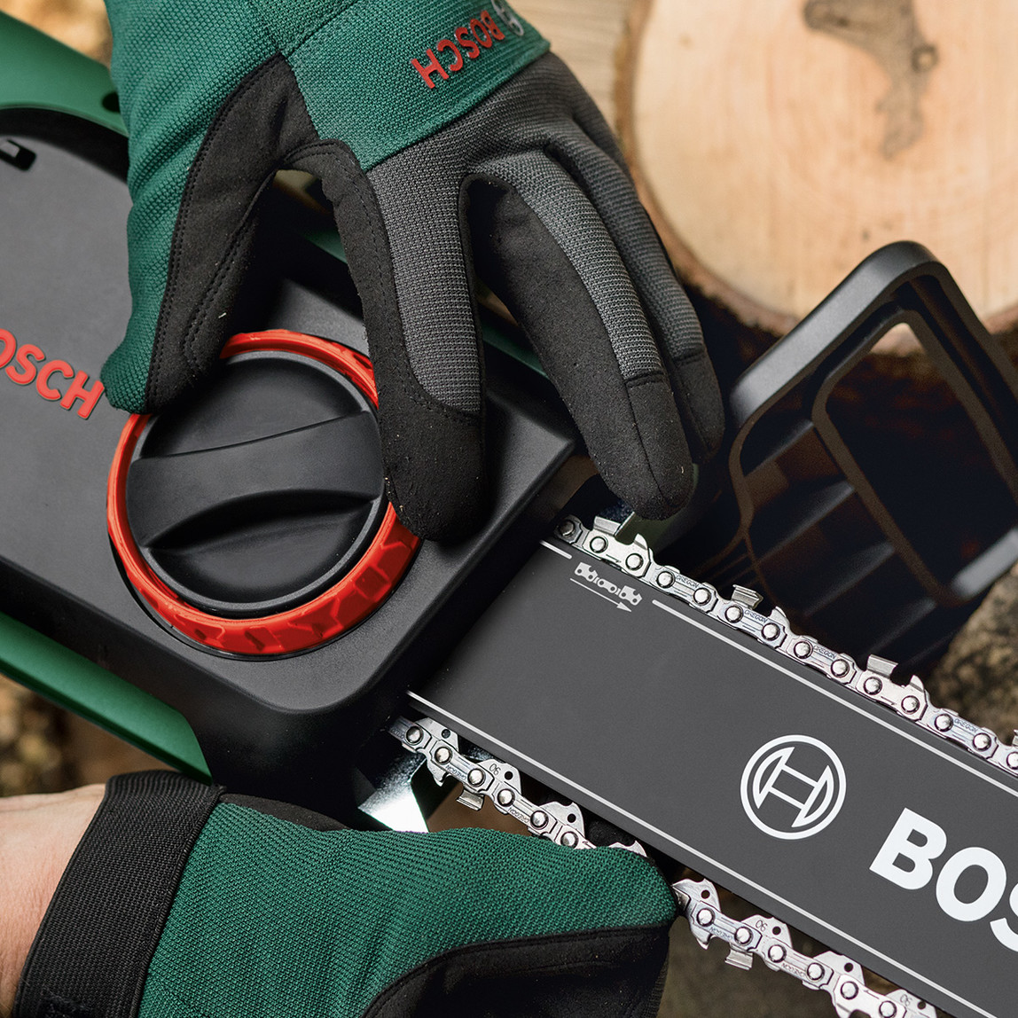    UniversalChain 40 1800 W Elektrikli Ağaç Kesme Makinesi 