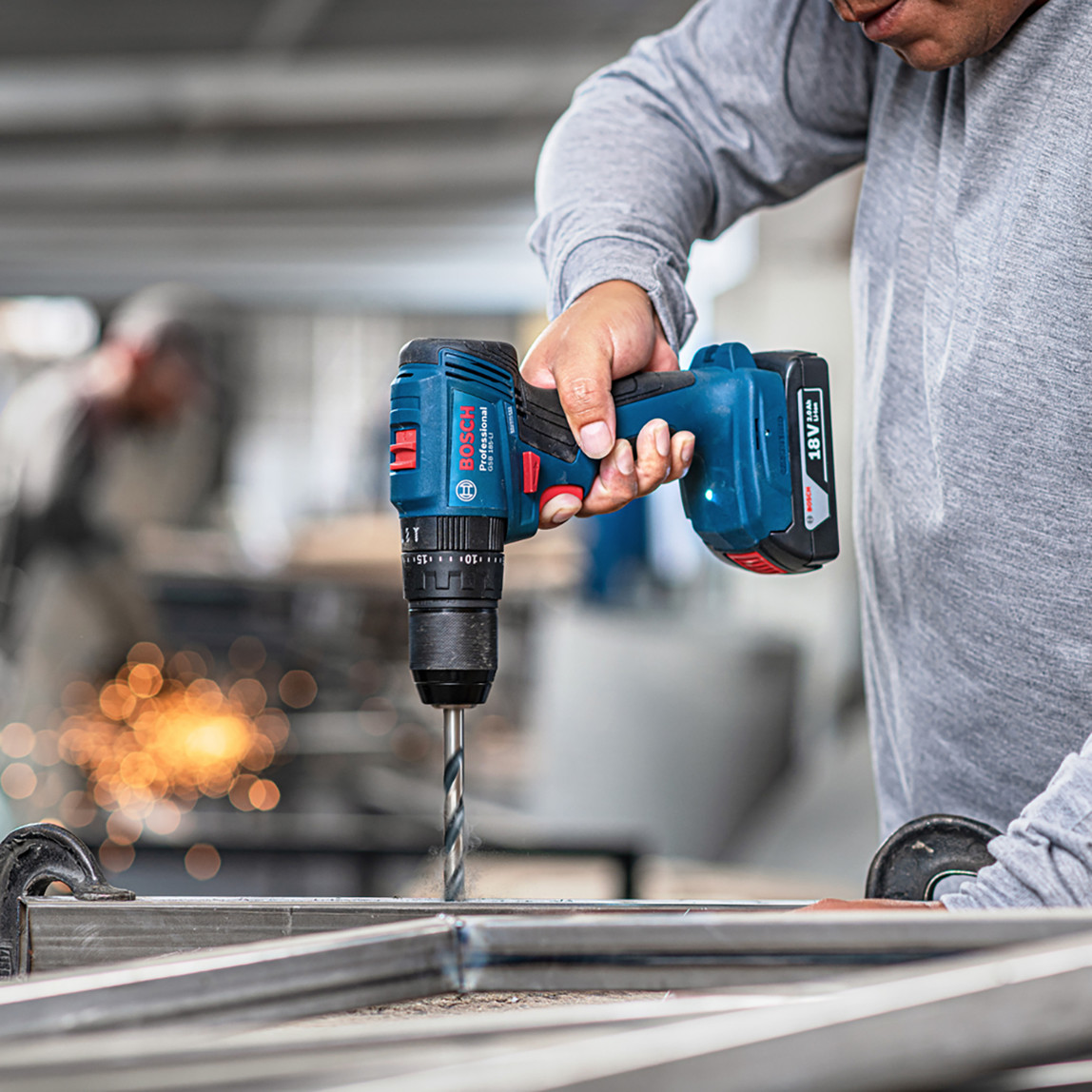    Bosch GSB 185-LI 2,0 Ah Profesyonel Darbeli Çift Akülü Vidalama  
