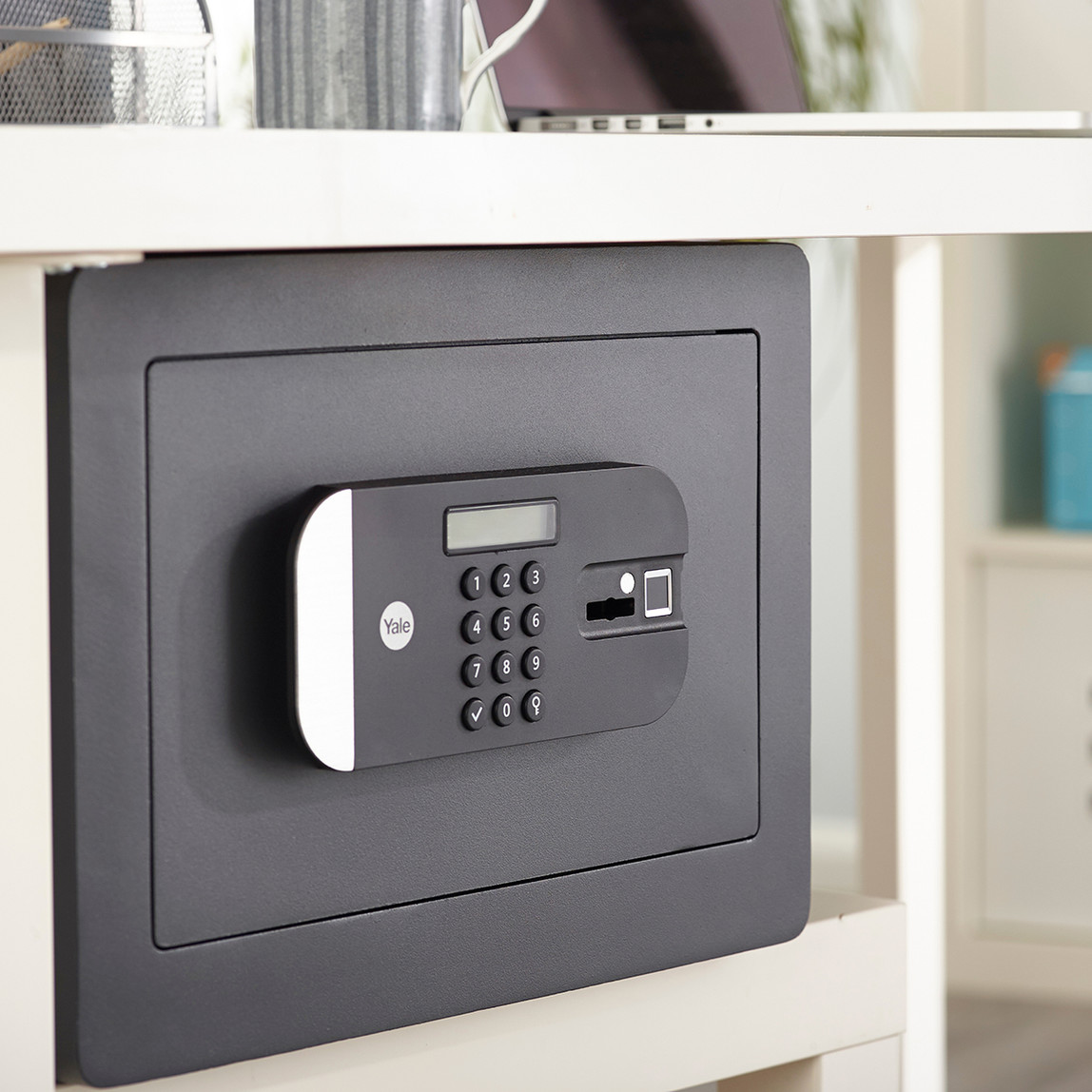    Yale YSFM/250/EG1 Parmak İzli Motorlu Kasa Ev Tipi  