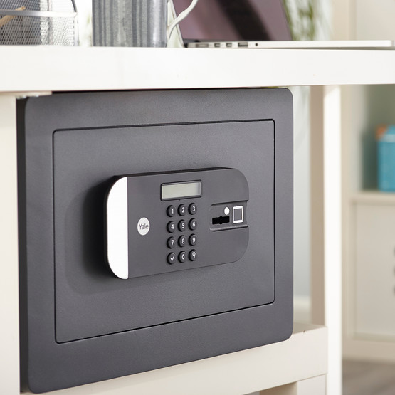 Yale YSFM/250/EG1 Parmak İzli Motorlu Kasa Ev Tipi 