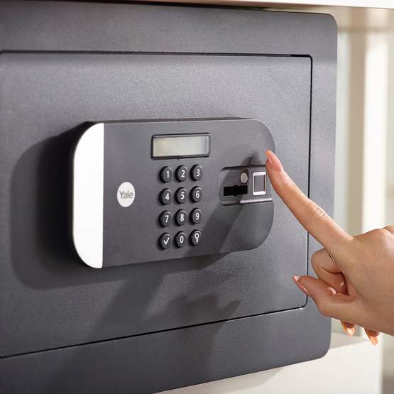 Yale YSFM/250/EG1 Parmak İzli Motorlu Kasa Ev Tipi 