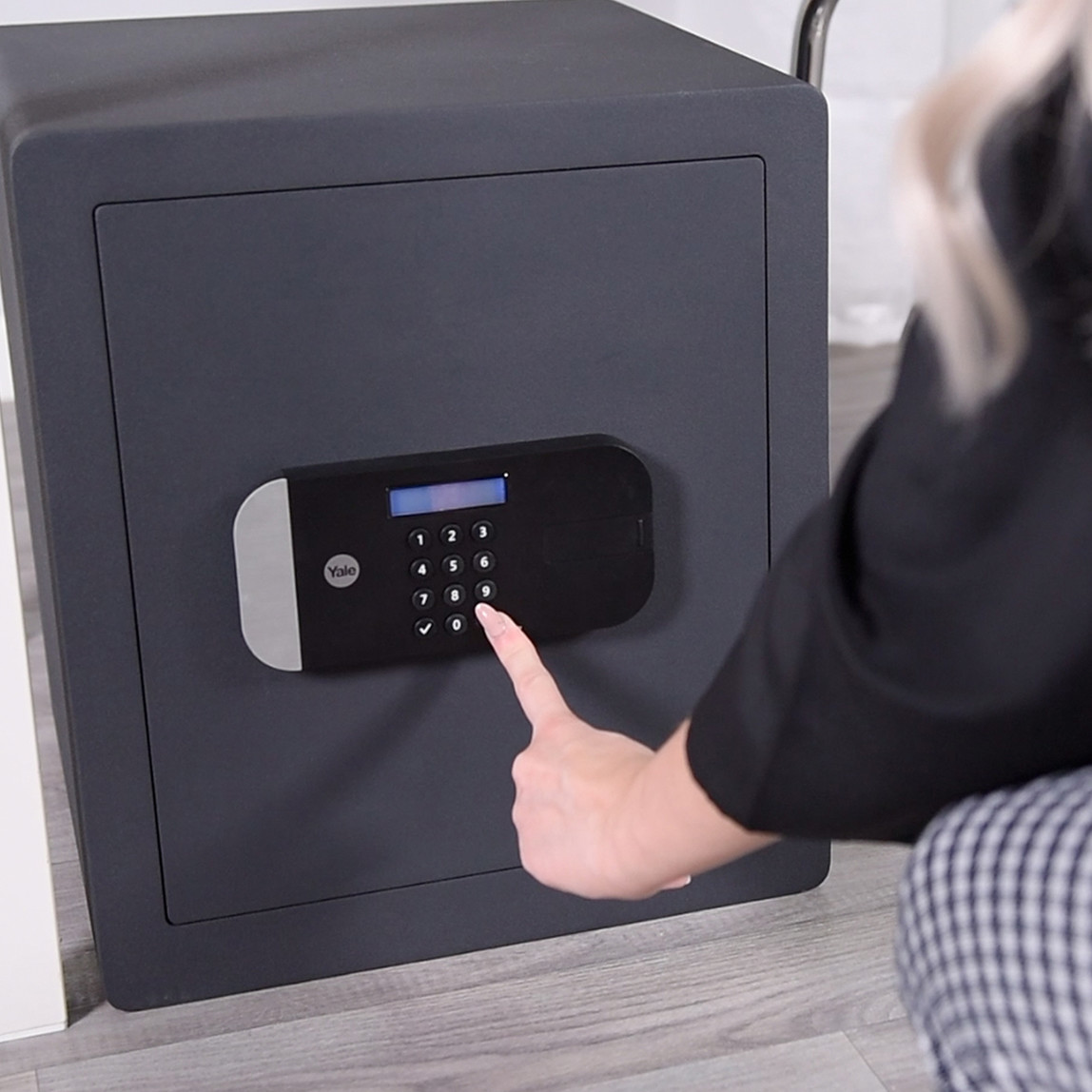    Yale YSFM/400/EG1 Parmak İzli Para Kasası  