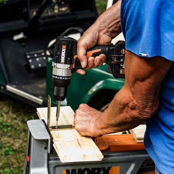 Worx WX102 20 V 2 Ah Çift Akülü Li-ion Darbeli Akülü Matkap  