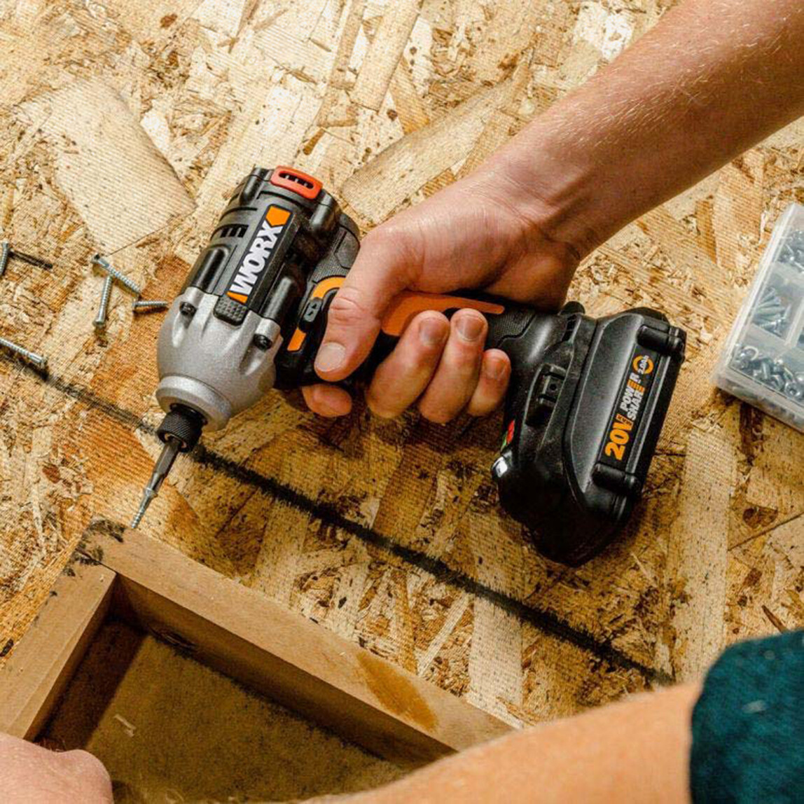    Worx WX261 20 V 2 Ah Çift Akülü Li-ion Darbeli Akülü Tornavida   
