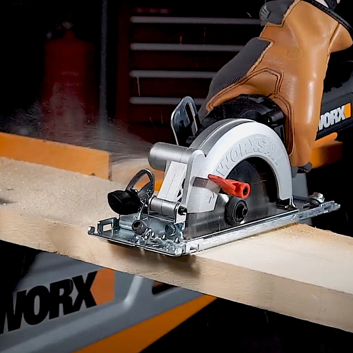    Worx WX437 800 W Profesyonel Çok Amaçlı Lazerli Daire Testere  