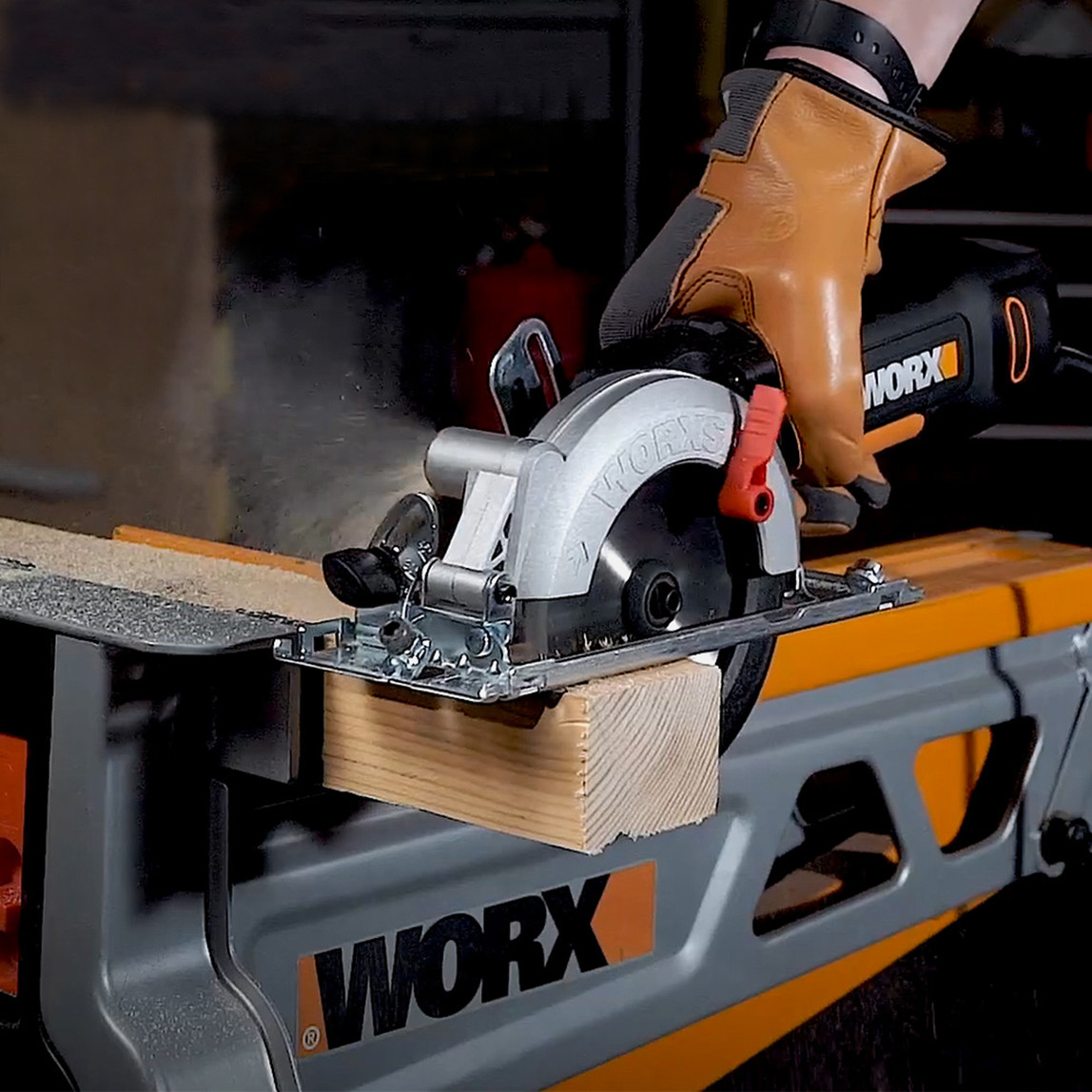    Worx WX437 800 W Profesyonel Çok Amaçlı Lazerli Daire Testere  