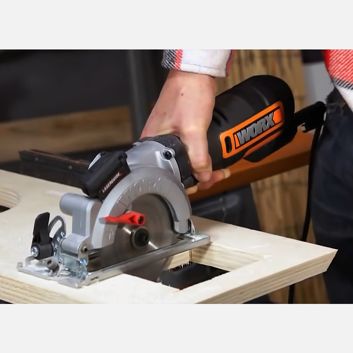    Worx WX437 800 W Profesyonel Çok Amaçlı Lazerli Daire Testere  