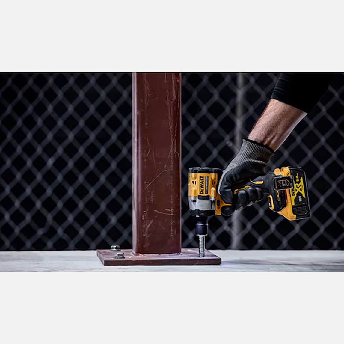    Dewalt Dcf922Nt-Xj 18 V 406 Nm Kömürsüz Motor Somun Sıkma Makinesi -Solo (Akü ve Şarj Cihazı Dahil Değildir.) 