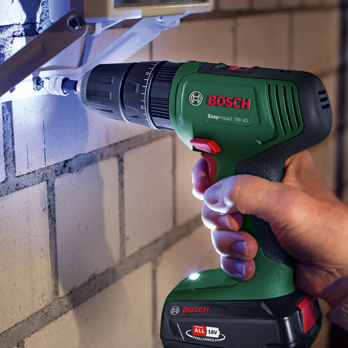    Bosch EasyImpact 18V-40 (2.0 Ah Çift Akü, AL18V-20)  