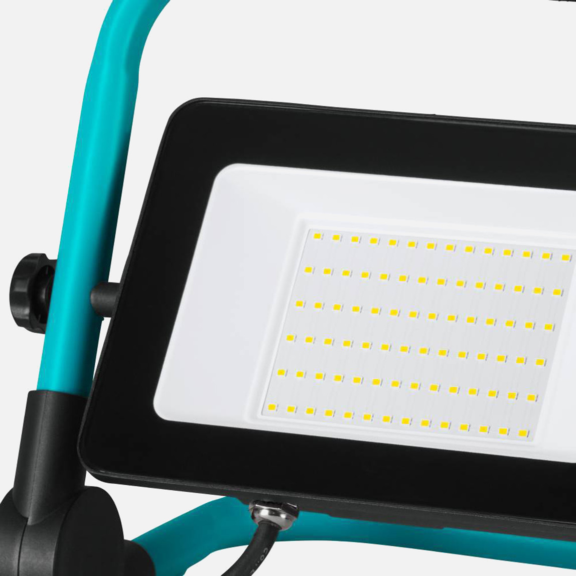    Eglo Avelar Seyyar 52W Led Dış Mekan Projektör   