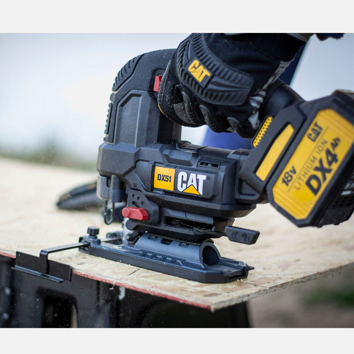   CAT DX51B 18Volt Kömürsüz Profesyonel Dekupaj Testere(Akü ve Şarj Cihazı Dahil Değildir.) 