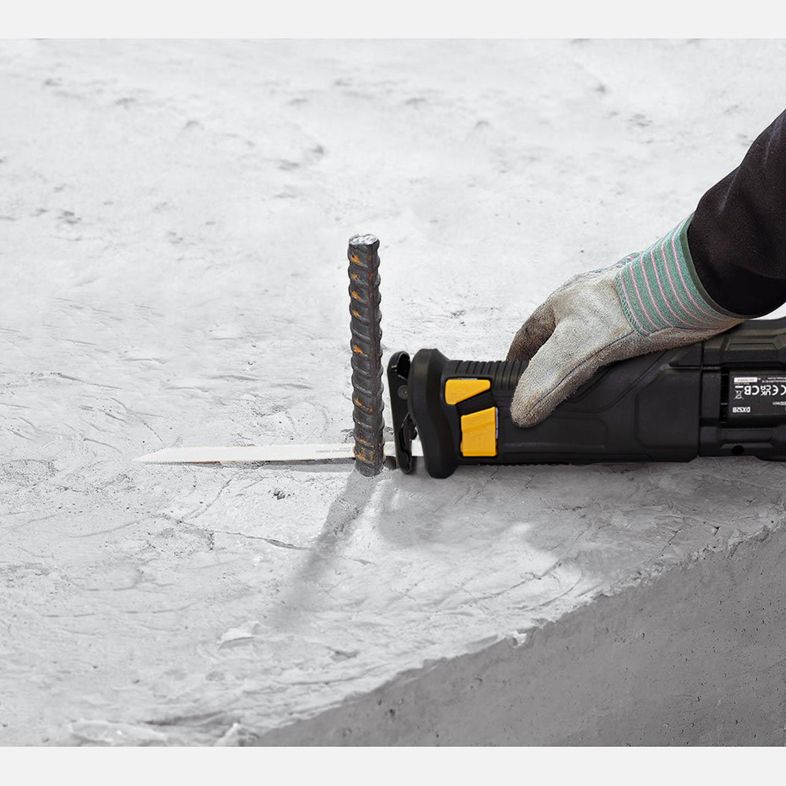    CAT DX52B 18Volt Profesyonel Tilki Kuyruğu Testere (Akü ve Şarj Cihazı Dahil Değildir.) 