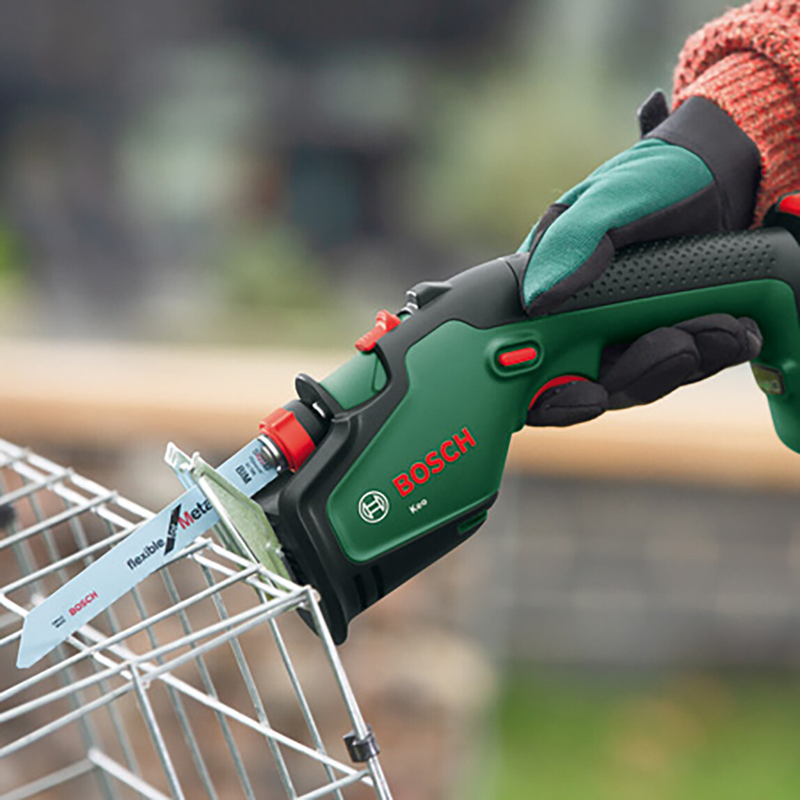    Bosch Keo 18 Li-ion Solo Akülü Ağaç Kesme Makinesi (Akü ve Şarj Cihazı Dahil Değildir) 