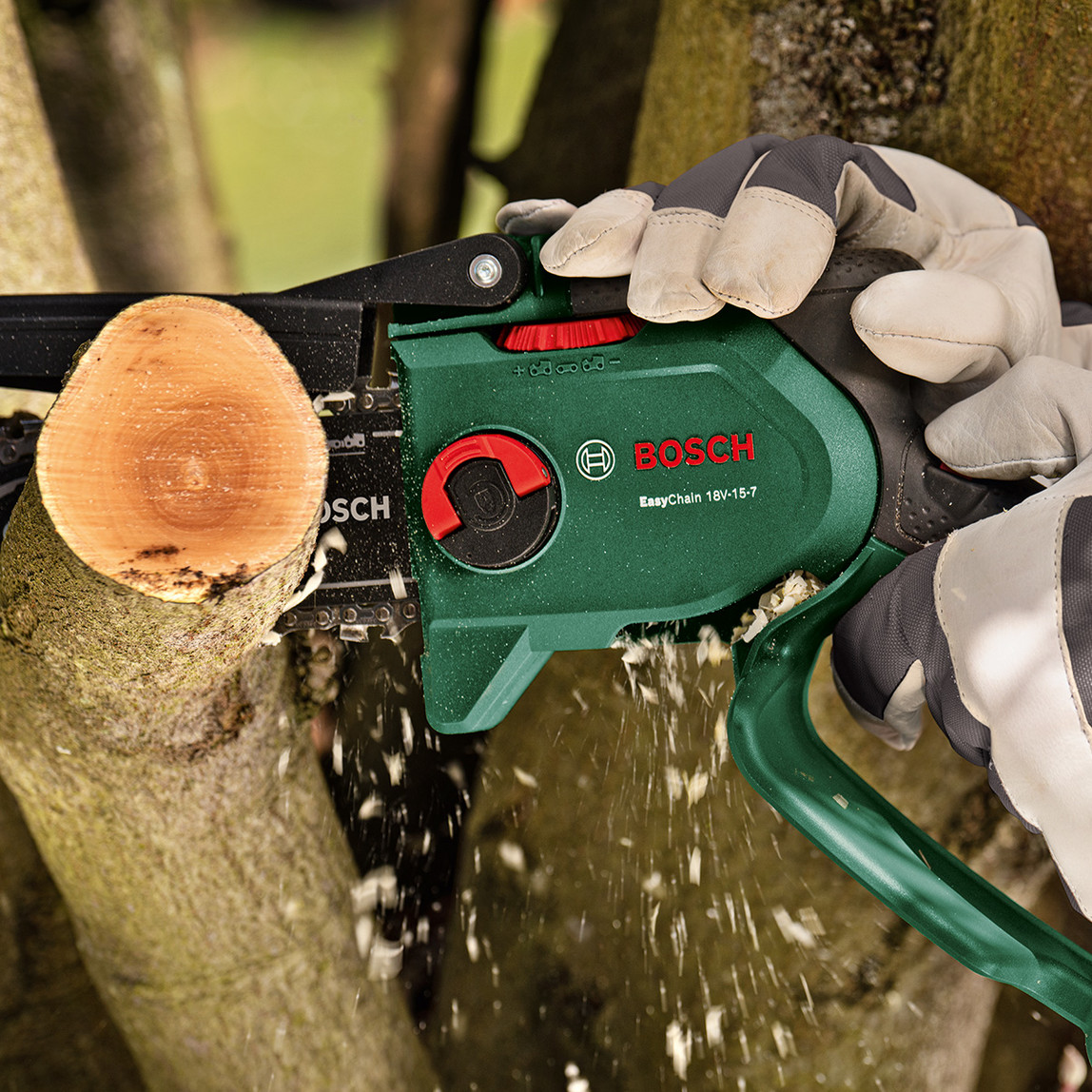    Bosch EasyChain 18V-15-7 Solo Akülü Zincirli Budama Makinesi 