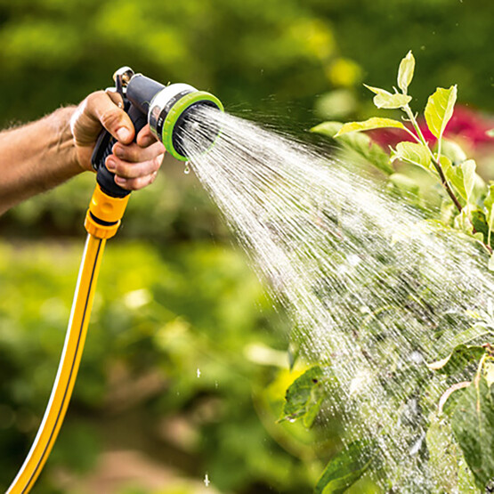 Bosch Gardenpump 18-2000 Akülü Solo Bahçe Sulama Pompası (Akü ve Şarj Cihazı Dahil Değildir)
 