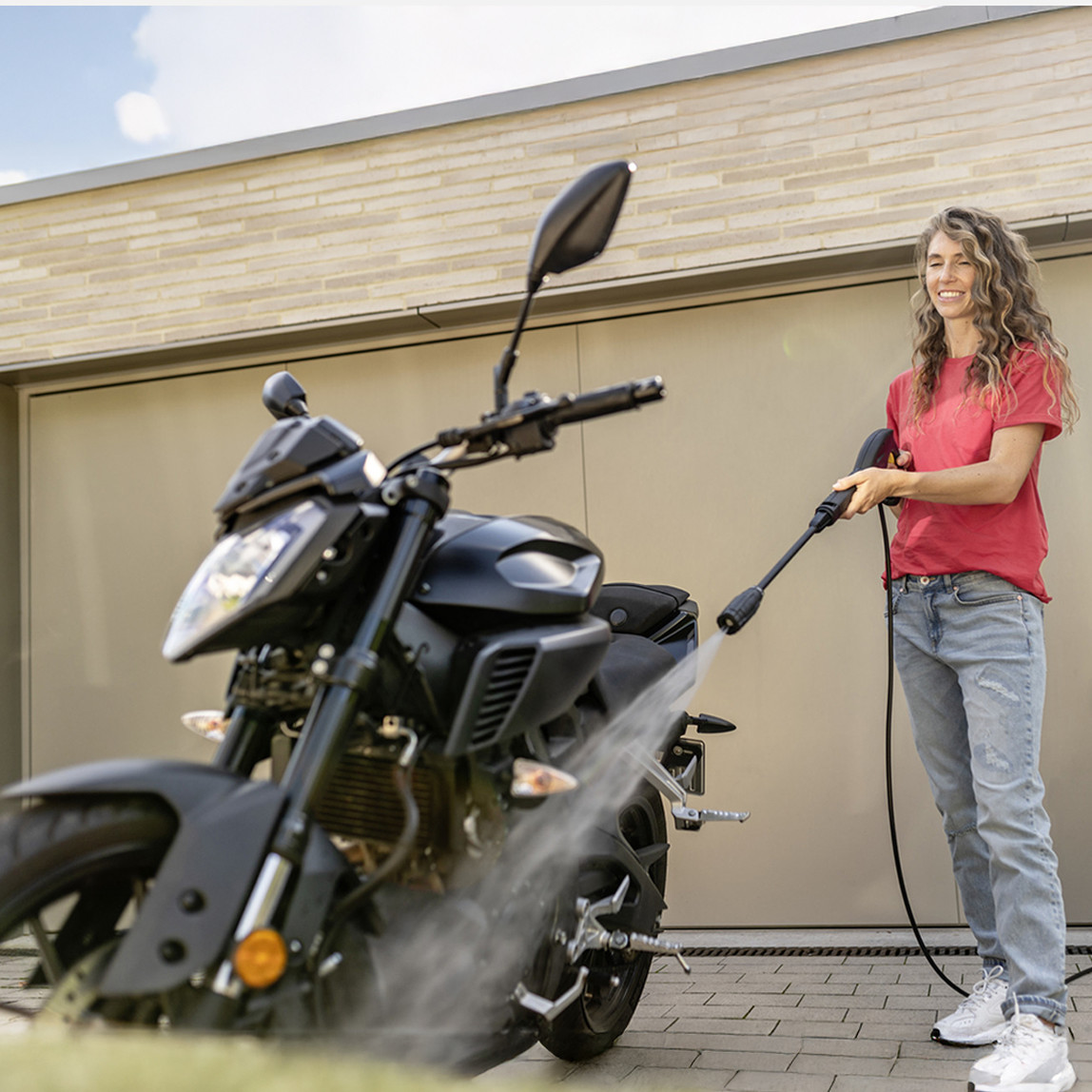    Karcher K4 Classic Yüksek Basınçlı Yıkama Makinesi 