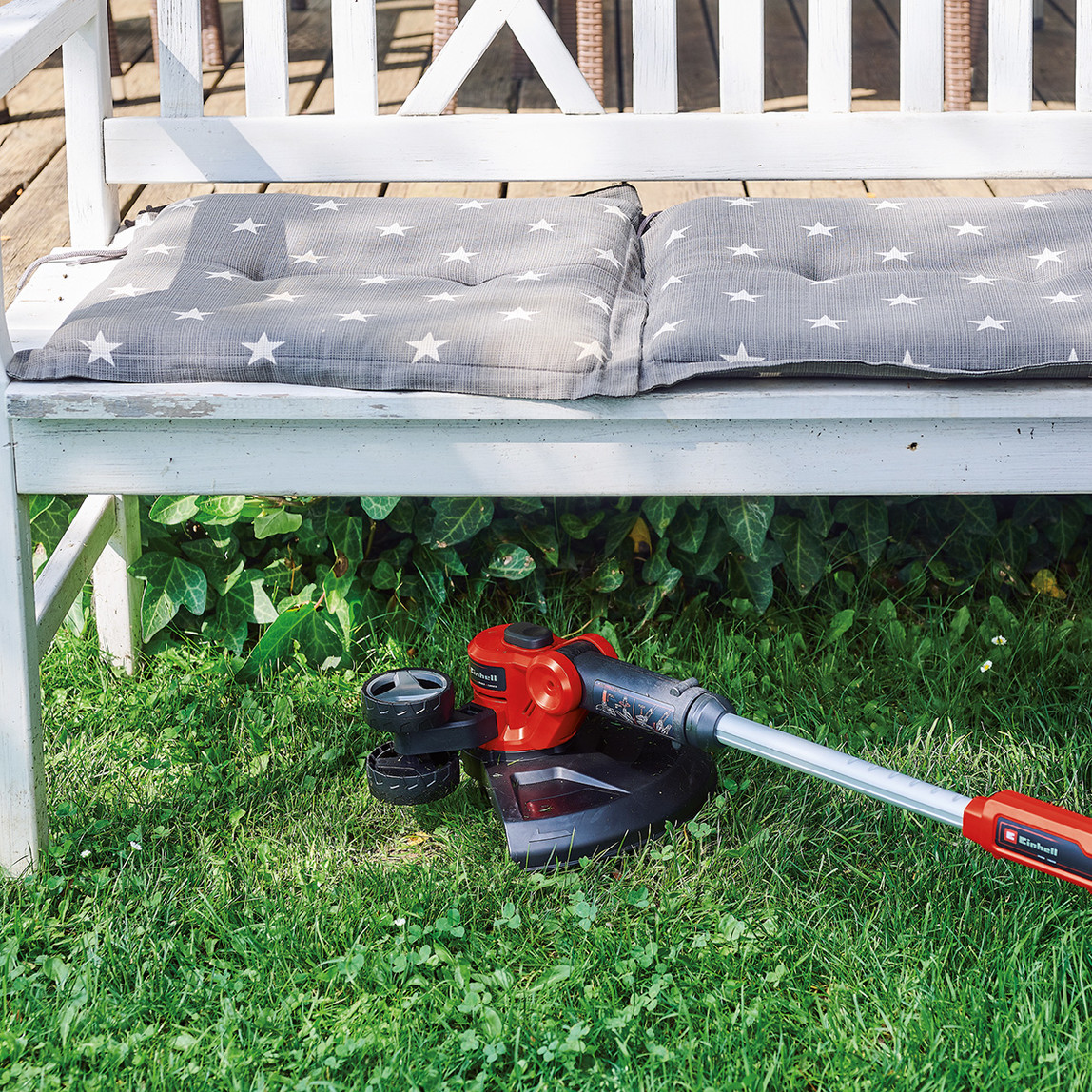    Einhell GE-CT 18/30 Li Solo 30 cm Akülü Kenar Kesme Makinesi (Akü ve Şarj Cihazı Dahil Değildir)
  