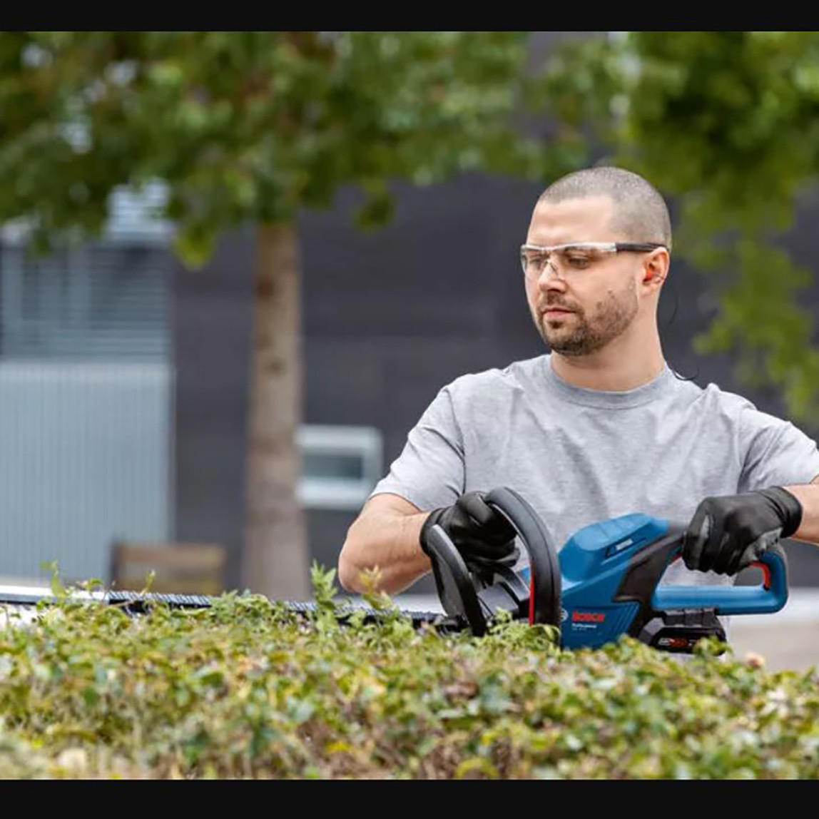    Bosch GHE 18V-60 Profesyonel Çit Kesme Makinesi (Akü ve Şarj Cihazı Dahil Değildir) 