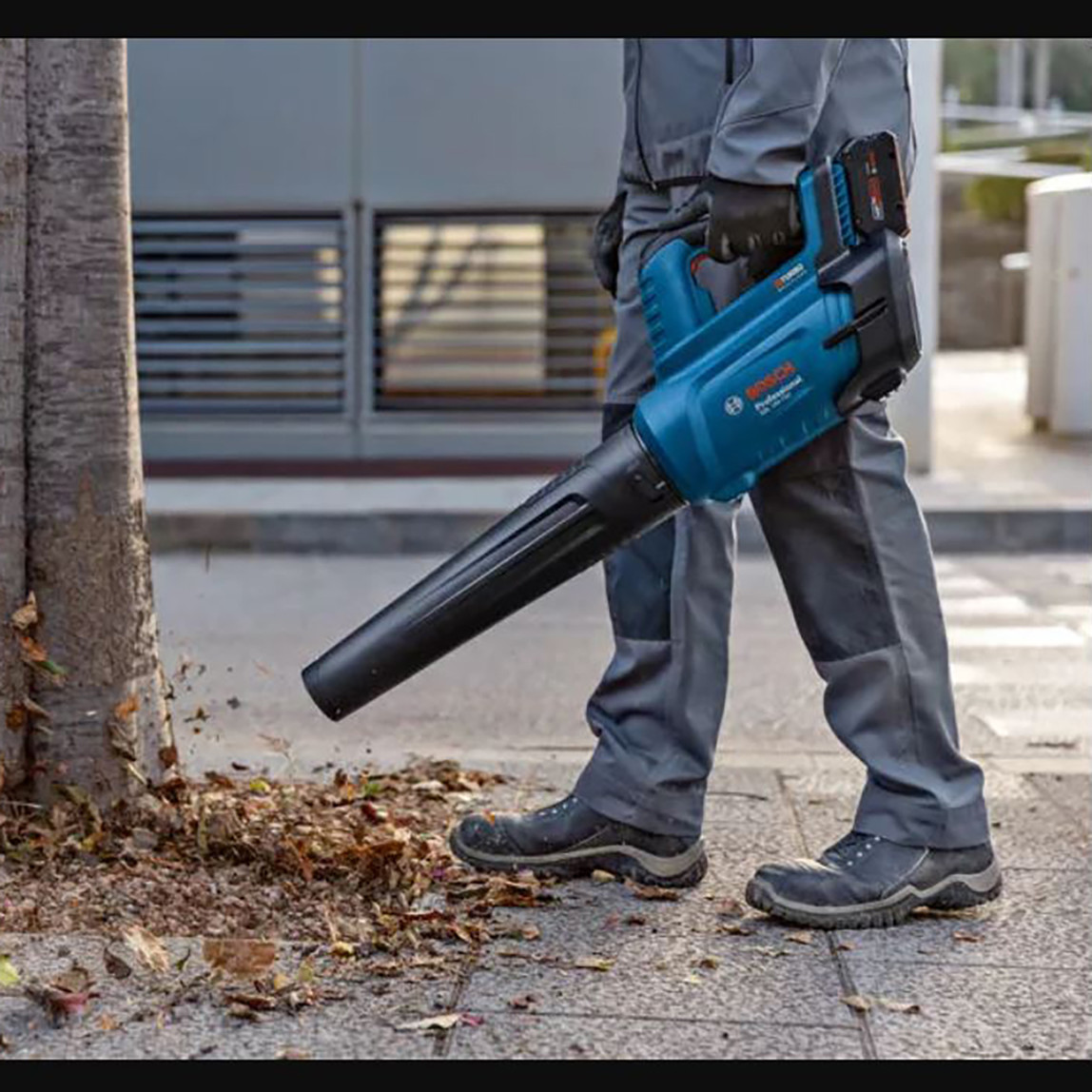    Bosch GBL 18V-750 Profesyonel Akülü Yaprak Üfleme Makinesi  