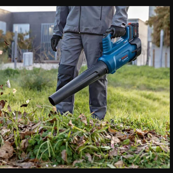 Bosch GBL 18V-750 Profesyonel Akülü Yaprak Üfleme Makinesi 