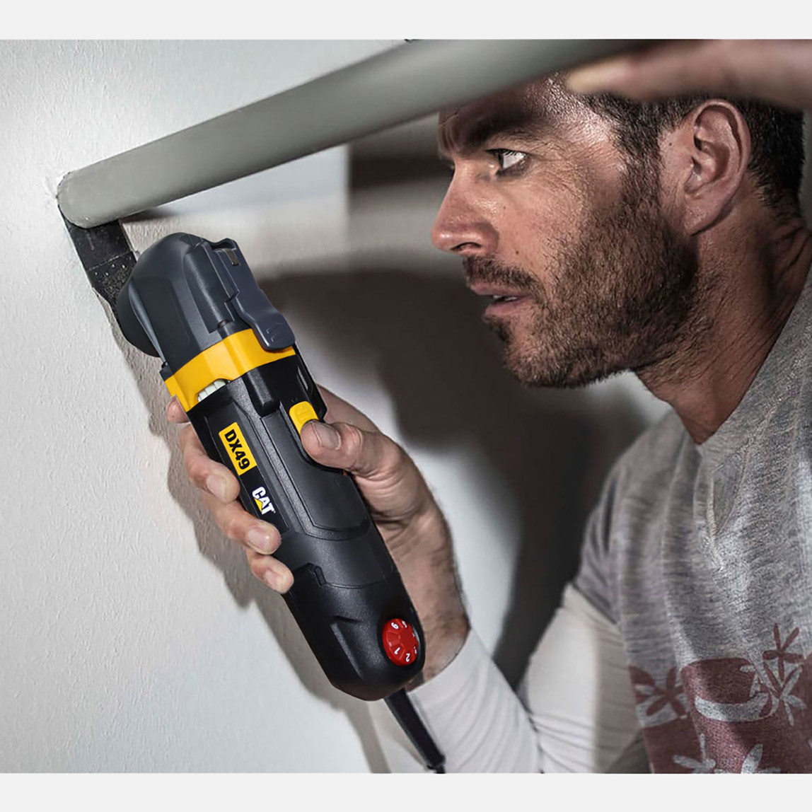    Cat DX49.1 350Watt Profesyonel Çok Amaçlı Devir Ayarlı Kesme Raspalama ve Zımpara 14 Adet Aksesuar 