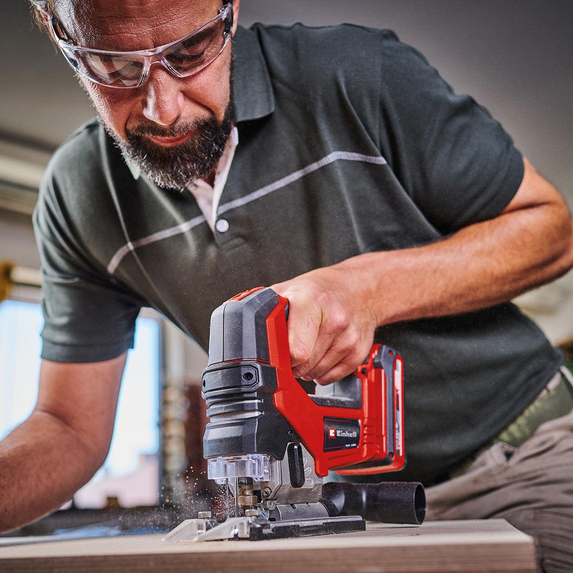    Einhell Profesyonel TP-JS 18/135Lı Solo Akülü Dekupaj Testere (Akü ve Şarj Cihazı Dahil Değildir.) 