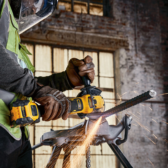 Dewalt DCG409VSNT-XJ 18V Kömürsüz Solo 125 mm Profesyonel Avuç Taşlama Makinesi (Akü ve Şarj Cihazı Dahil Değildir.)