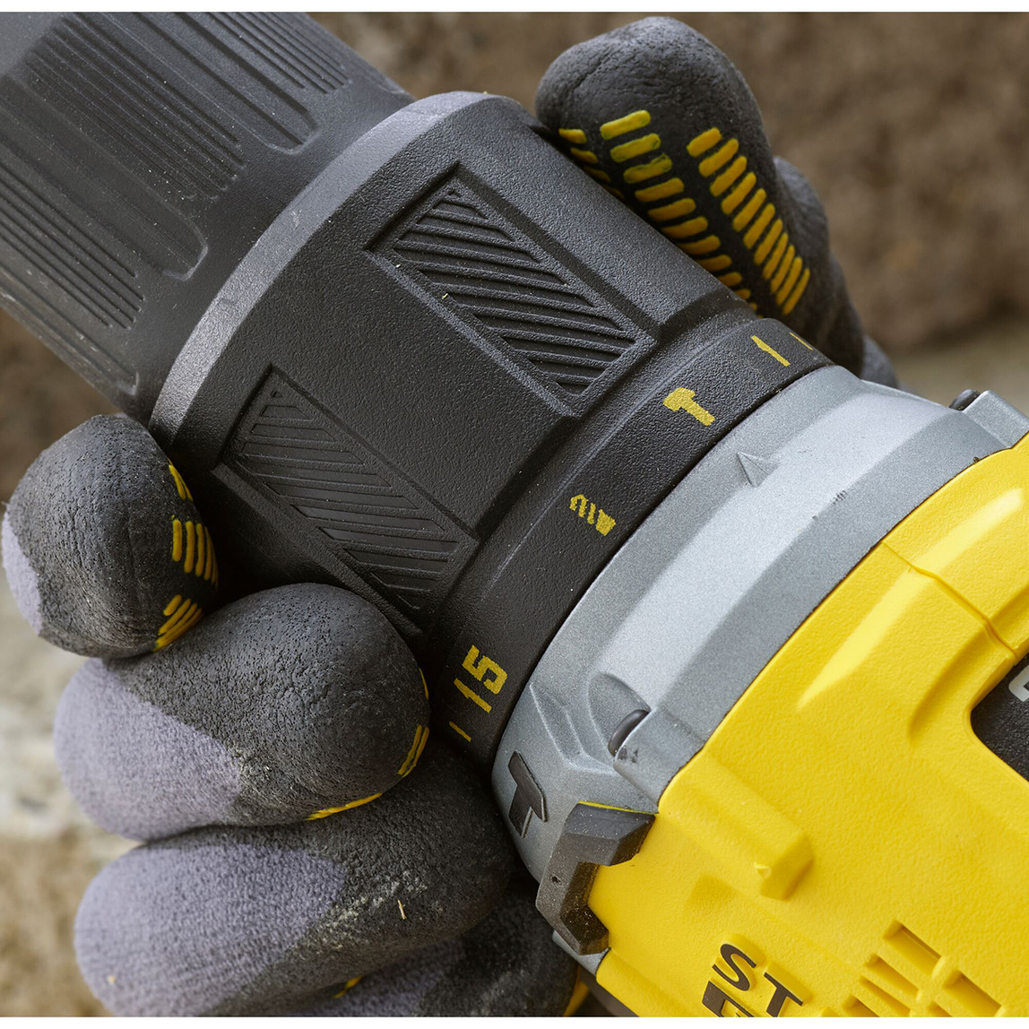    Stanley SFMCK217M1S-QW 18V Akülü Darbeli Matkap ve Somun Sıkma 2'li Set (SFMCD715 SFMCF920 4 Ah.Hızlı Şarj Aleti (SFMCB14) 