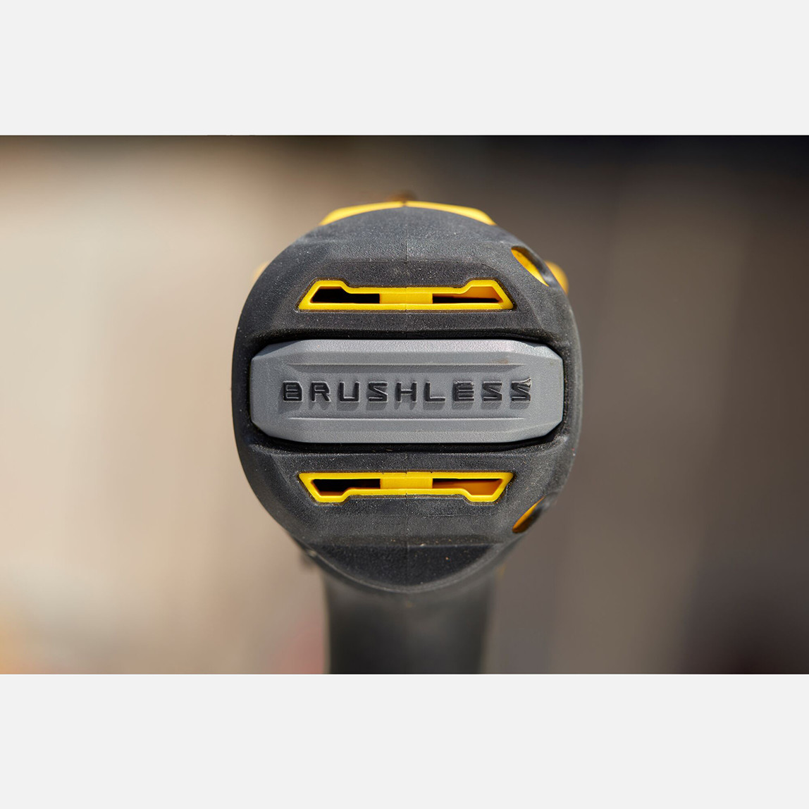    Stanley SFMCK217M1S-QW 18V Akülü Darbeli Matkap ve Somun Sıkma 2'li Set (SFMCD715 SFMCF920 4 Ah.Hızlı Şarj Aleti (SFMCB14) 